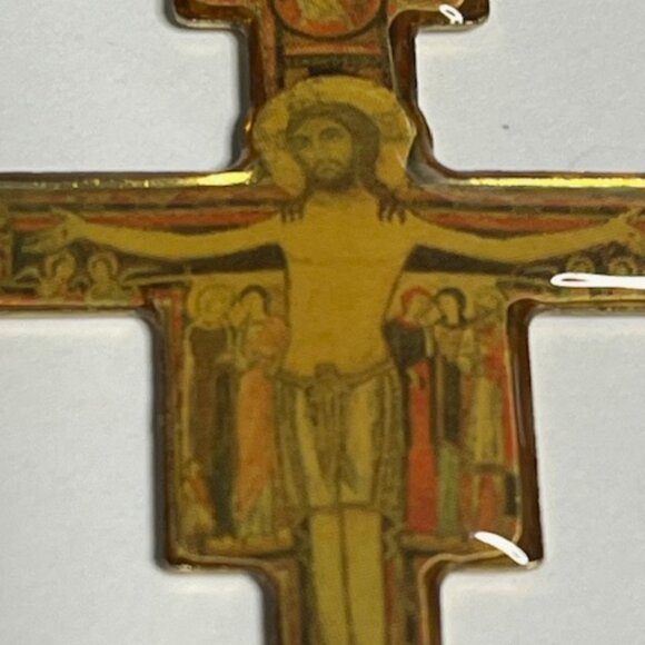 VTG Crucifix Religious Jesus on Cross Pendant Necklace w/19.5" Gold Tone Chain - Picture 8 of 13